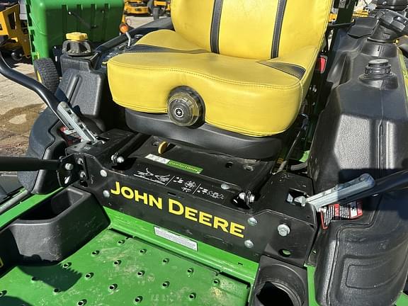 Image of John Deere Z930M equipment image 3