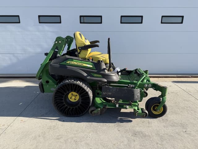 Image of John Deere Z930M equipment image 3