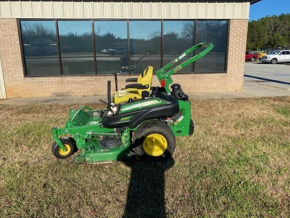 Image of John Deere Z930M equipment image 1