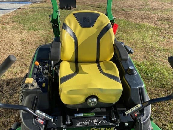 Image of John Deere Z930M equipment image 4