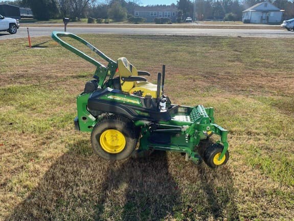 Image of John Deere Z930M equipment image 2