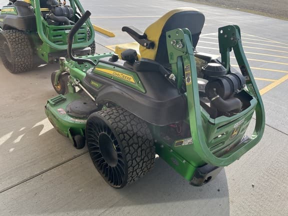 Image of John Deere Z930M equipment image 1