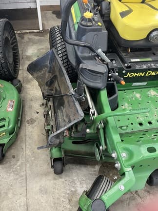 Image of John Deere Z930M equipment image 4