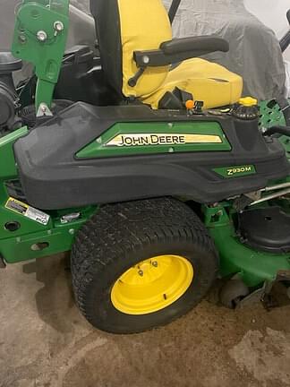 Image of John Deere Z930M equipment image 4