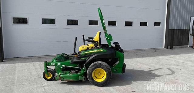 Image of John Deere Z930M equipment image 1