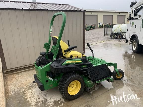 Image of John Deere Z930R equipment image 1