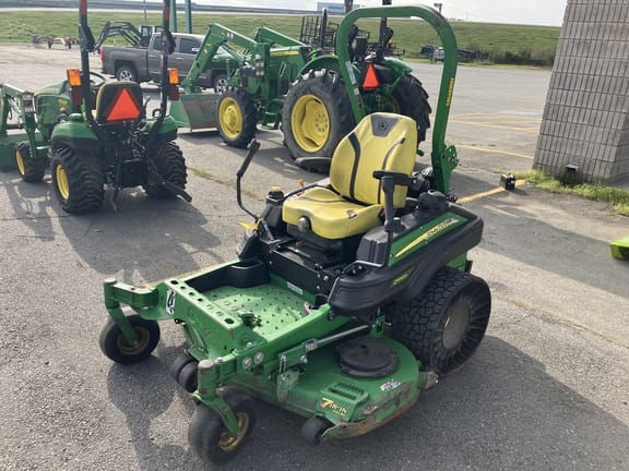 Main image John Deere Z930R