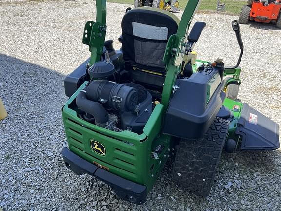 Image of John Deere Z930R equipment image 1