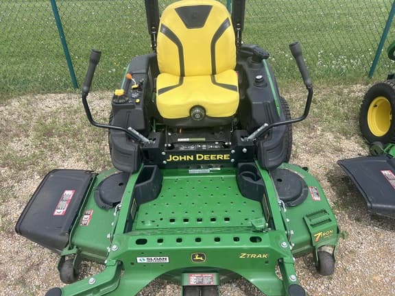 Image of John Deere Z930R equipment image 1