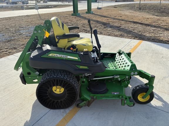 Image of John Deere Z930R equipment image 4