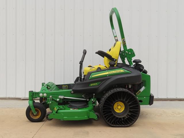 Image of John Deere Z930R equipment image 2