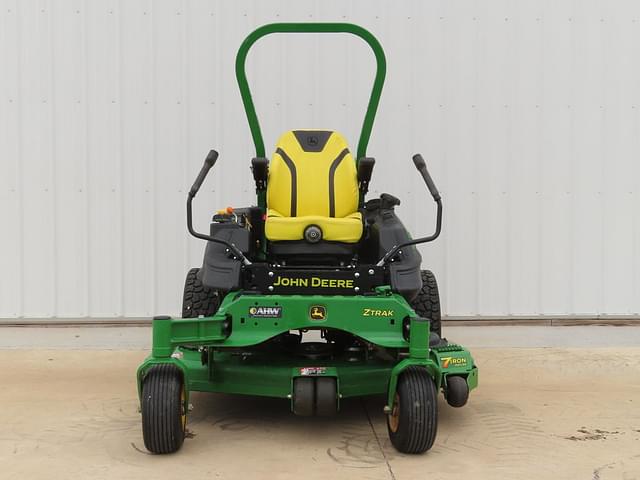 Image of John Deere Z930R equipment image 1