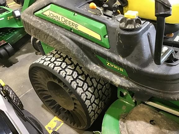 Image of John Deere Z930R equipment image 3
