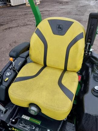Image of John Deere Z945M equipment image 4