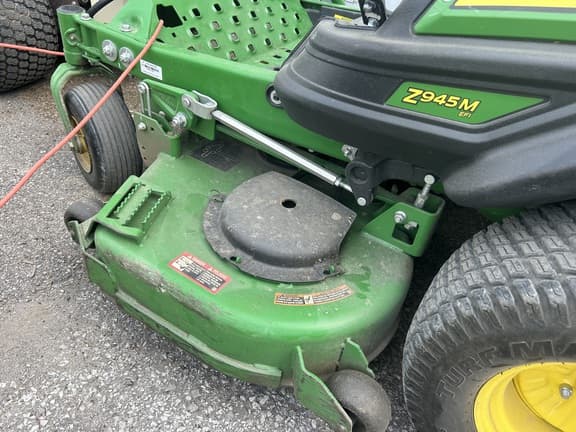 Image of John Deere Z945M equipment image 2