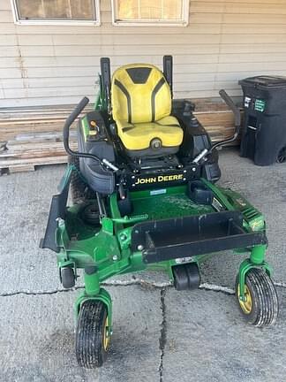 Image of John Deere Z945M equipment image 1