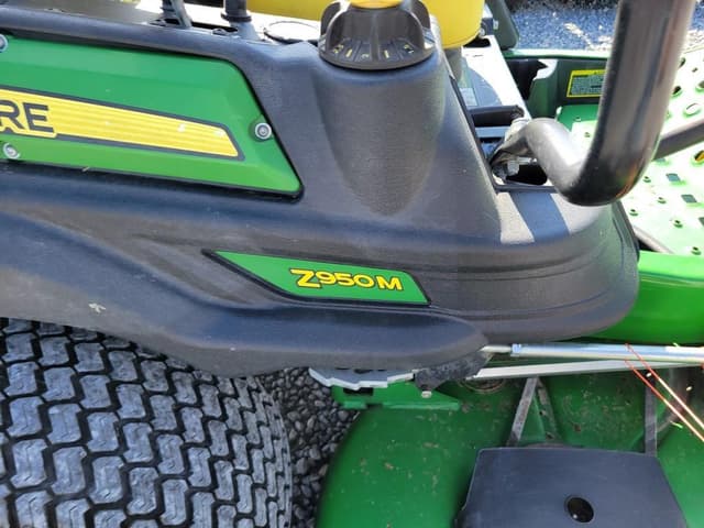 Image of John Deere Z950M equipment image 4