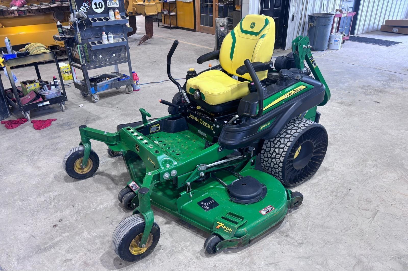 2019 John Deere Z950M Equipment Image0