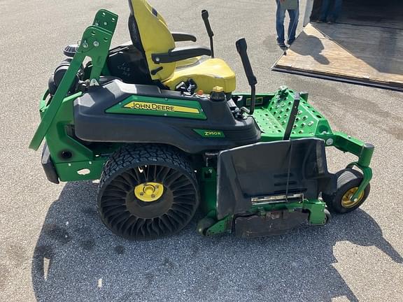 Image of John Deere Z950R equipment image 4