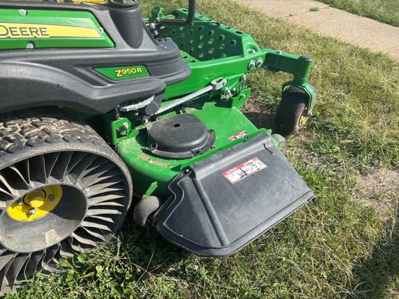 Image of John Deere Z950R equipment image 4