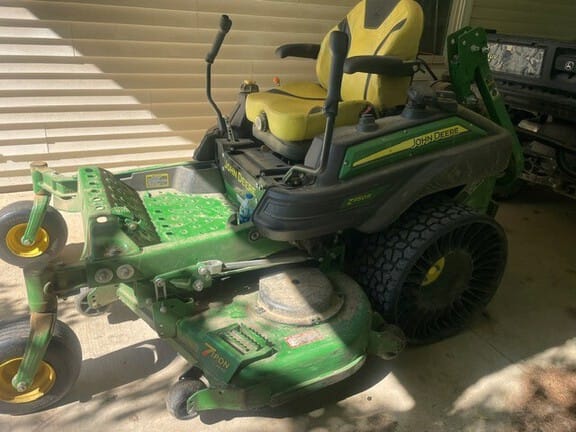 2019 John Deere Z950R Equipment Image0