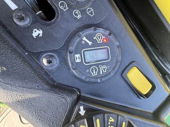 Image of John Deere Z950R equipment image 4