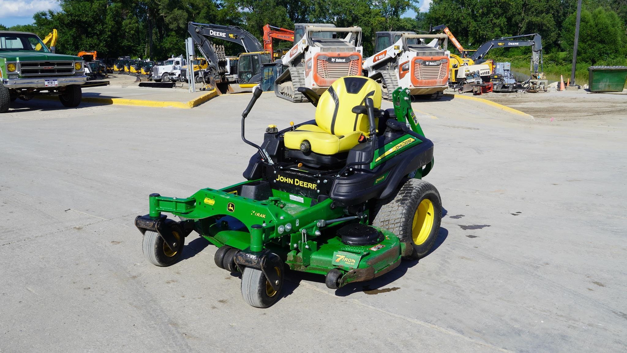 2019 John Deere Z950R Equipment Image0