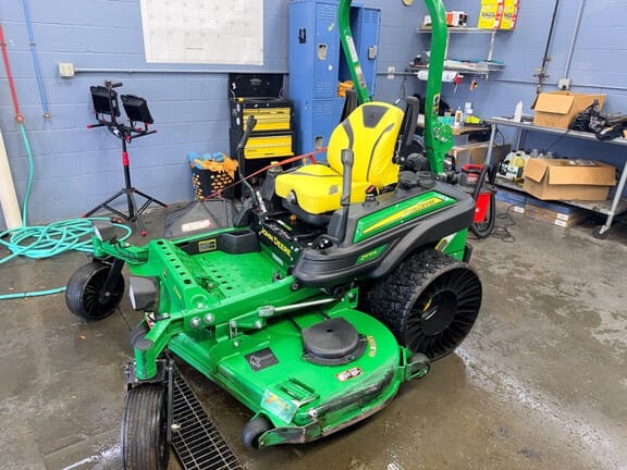 2019 John Deere Z970R Equipment Image0