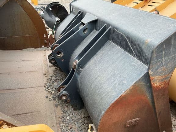 Image of JRB Wheel Loader Bucket equipment image 4