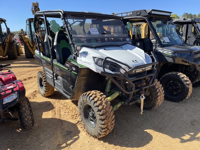 Image of Kawasaki Teryx X4 equipment image 1