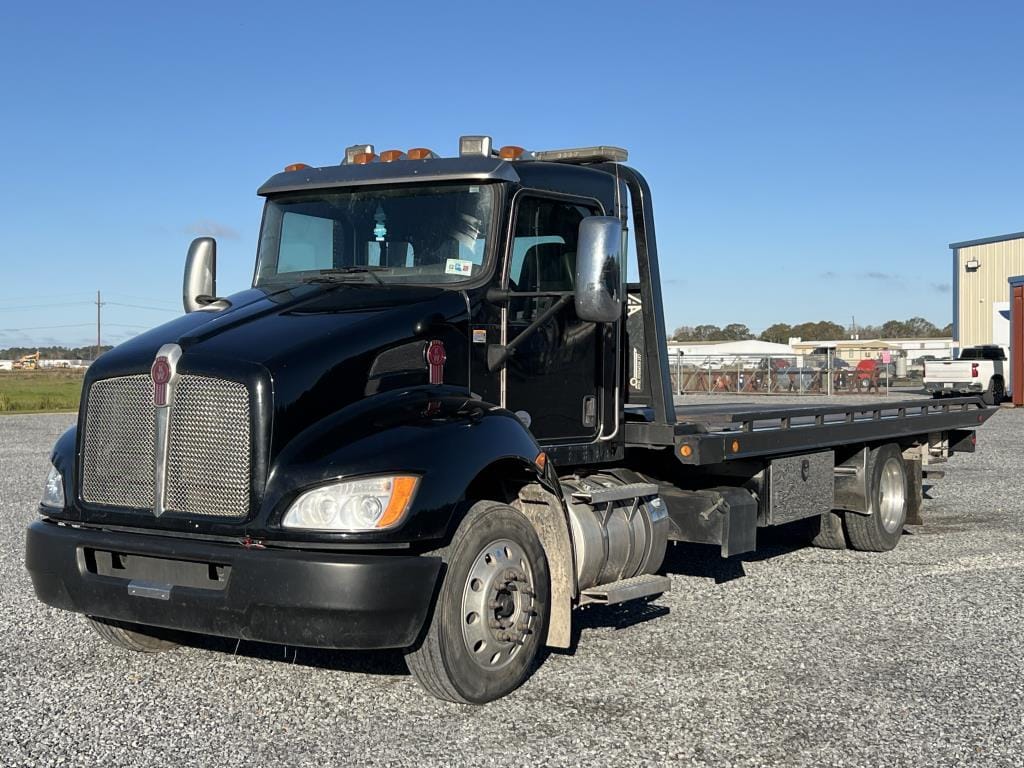 Main image Kenworth T270