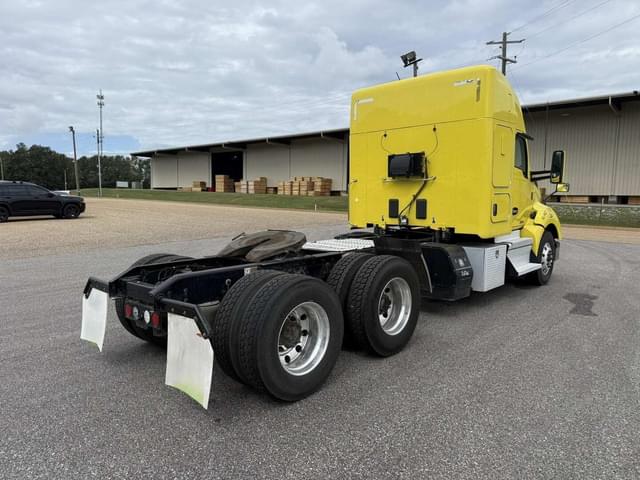 Image of Kenworth T680 equipment image 4
