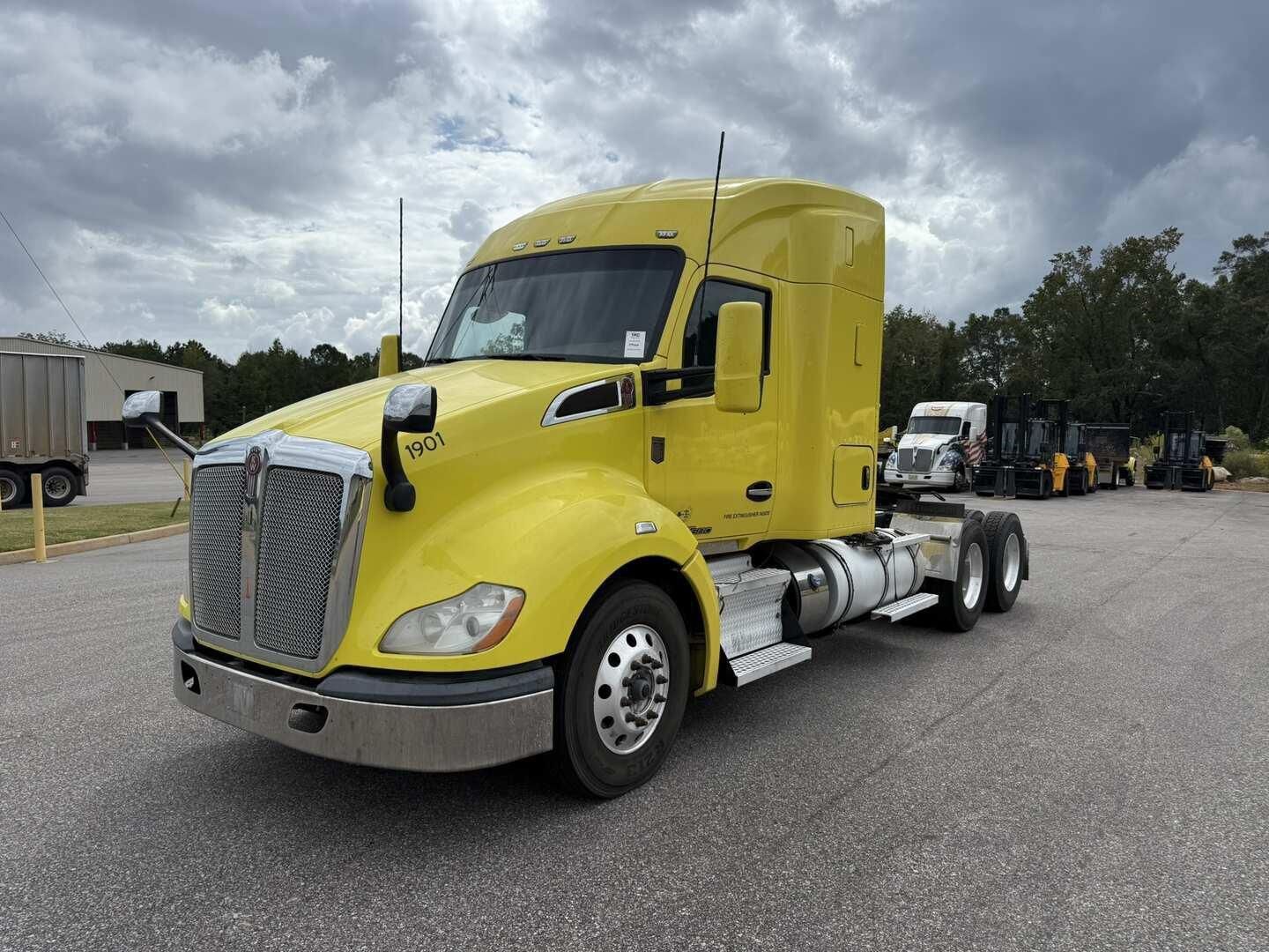 2019 Kenworth T680 Equipment Image0