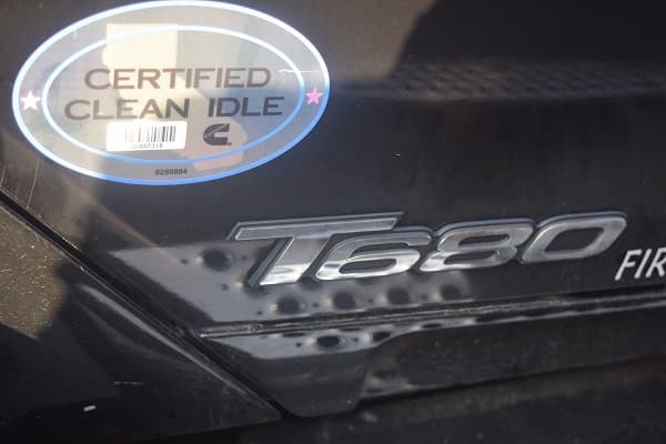 Image of Kenworth T680 equipment image 1