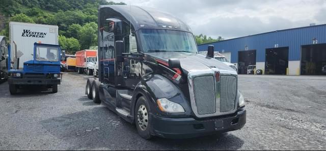 Image of Kenworth T680 equipment image 2