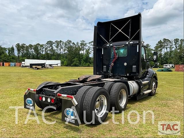 Image of Kenworth T680 equipment image 4