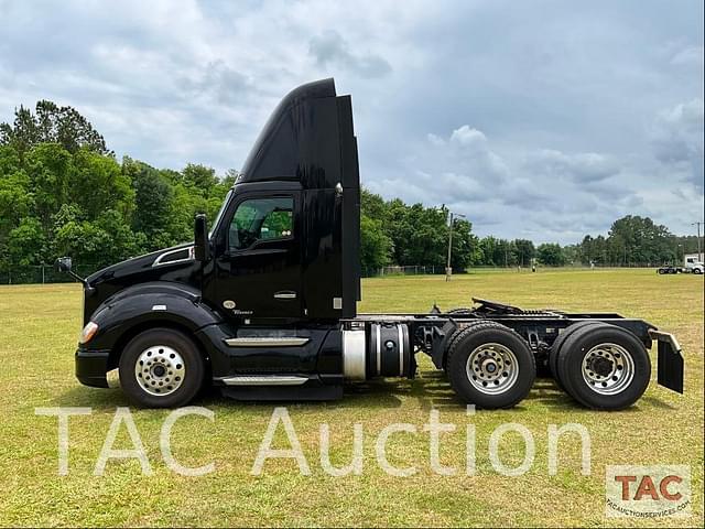 Image of Kenworth T680 equipment image 1