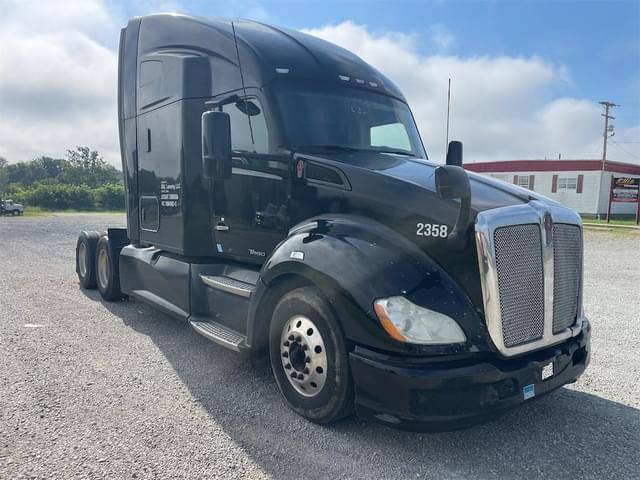 Image of Kenworth T680 equipment image 2