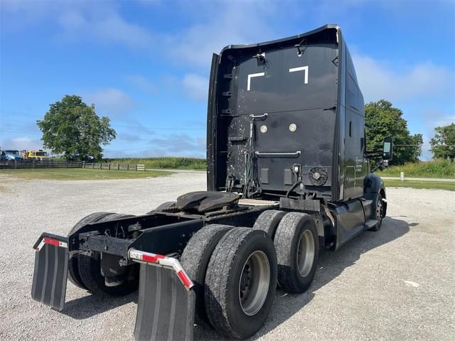 Image of Kenworth T680 equipment image 4