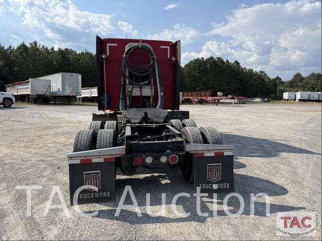 Image of Kenworth T680 equipment image 3