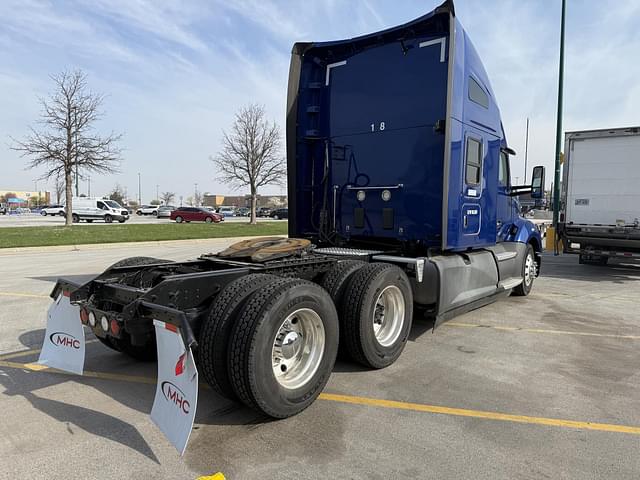 Image of Kenworth T680 equipment image 4