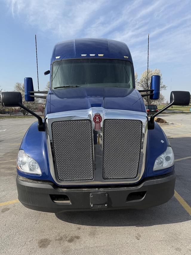 Image of Kenworth T680 equipment image 2