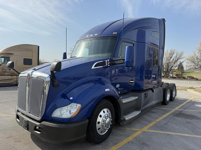 Image of Kenworth T680 equipment image 1