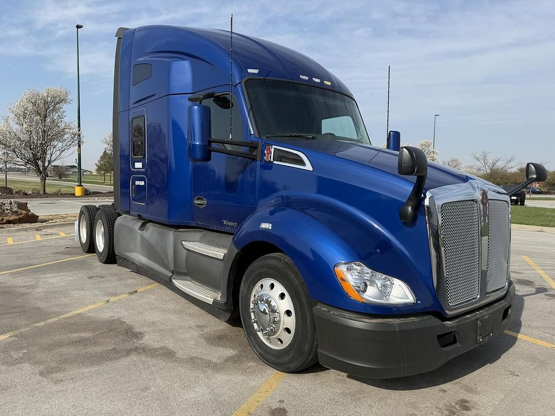 Image of Kenworth T680 Primary image