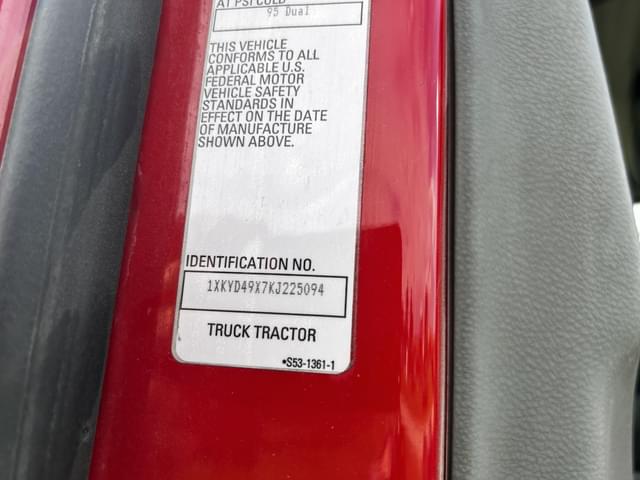 Image of Kenworth T680 equipment image 1