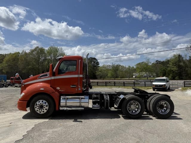 Image of Kenworth T680 equipment image 1