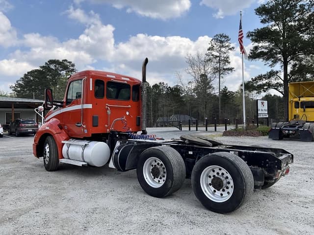 Image of Kenworth T680 equipment image 2