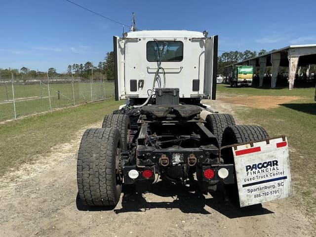 Image of Kenworth T680 equipment image 4