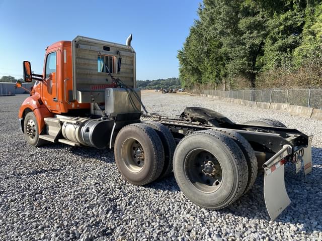 Image of Kenworth T680 equipment image 1