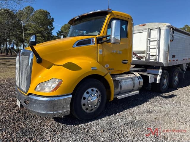Image of Kenworth T680 equipment image 3